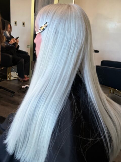 j’adore
custom colored individual keratin extensions for @candicergauci
@ninezeroone
hair extensions by @nicolasjequier