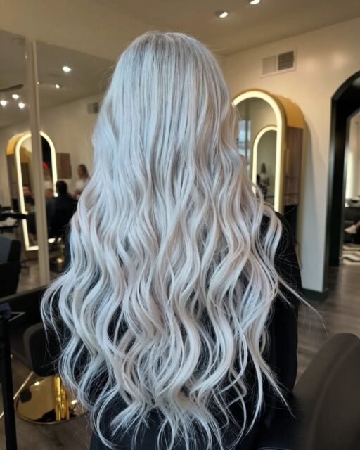 22 inches cuter 
Color + extensions #abigail901
#lahairstylist #keratinextensions #blondespecialist