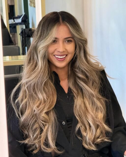 y e s s i c a ❤️‍🔥 @yessica_bau 
color + cut #abigail901 #losangeleshairstylist